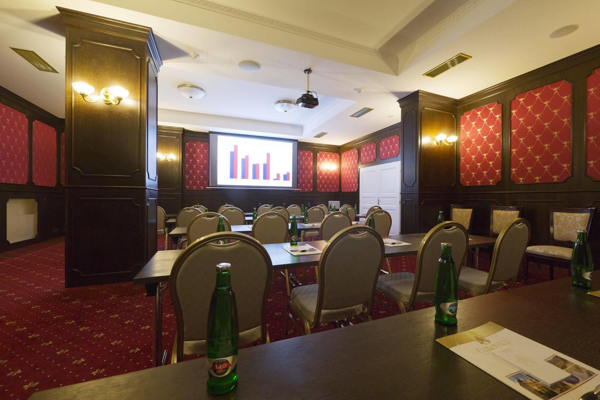 Spa Hotel Cajkovskij การ์โลวีวารี ภายนอก รูปภาพ