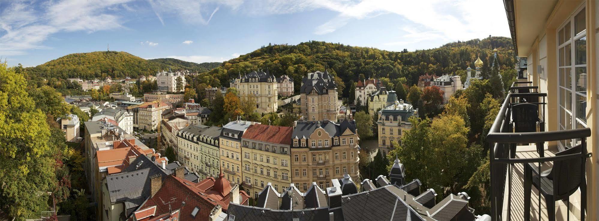 Spa Hotel Cajkovskij การ์โลวีวารี ภายนอก รูปภาพ