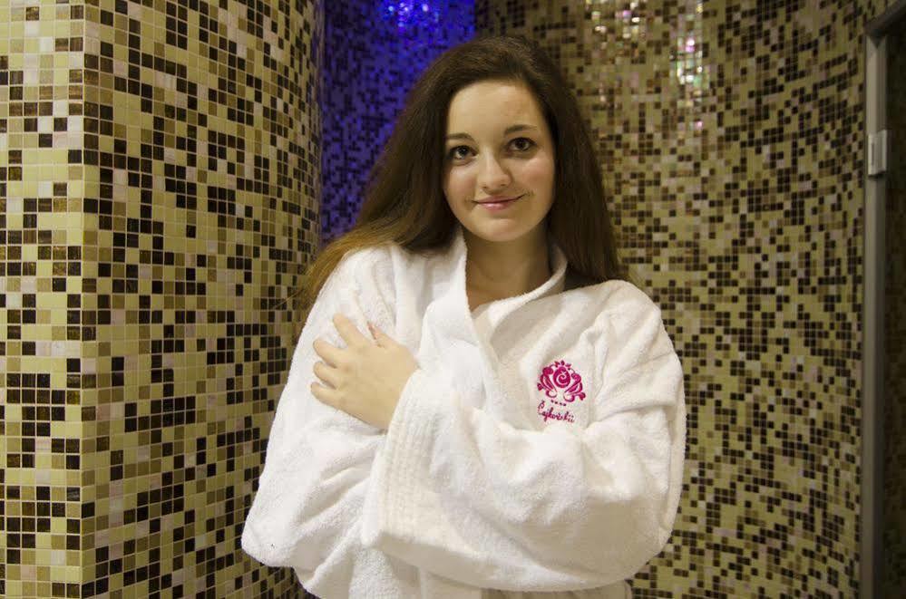 Spa Hotel Cajkovskij การ์โลวีวารี ภายนอก รูปภาพ